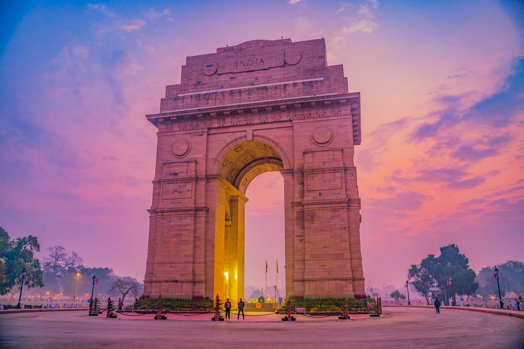 India Gate in Delhi at dusk